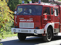 Felvonuls a Tzoltk barti tallkozjn Felvonuls a Tzoltk barti tallkozjn